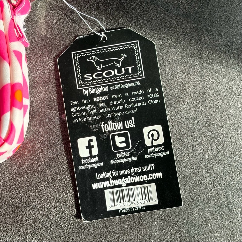 Scout by Bungalow Girls Night Out Wristlet Pink NWT - Picture 3 of 5